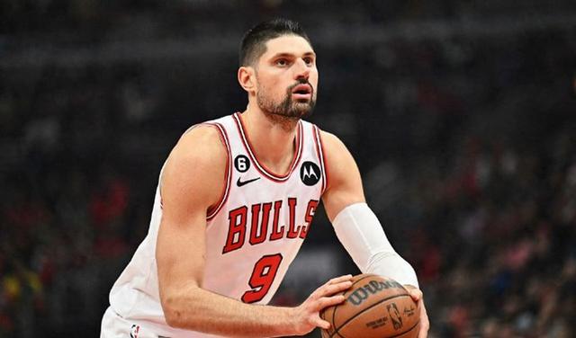 包含清晨NBA季后赛传出新动向；芝加哥公牛刷新队史纪录；管理层表态——信心回归；细节决定成败的词条